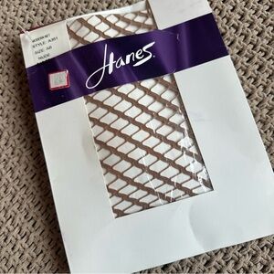 Vintage Hanes NEW Women's Fishnet Stockings Wide Net Hosiery Nude Sz AB